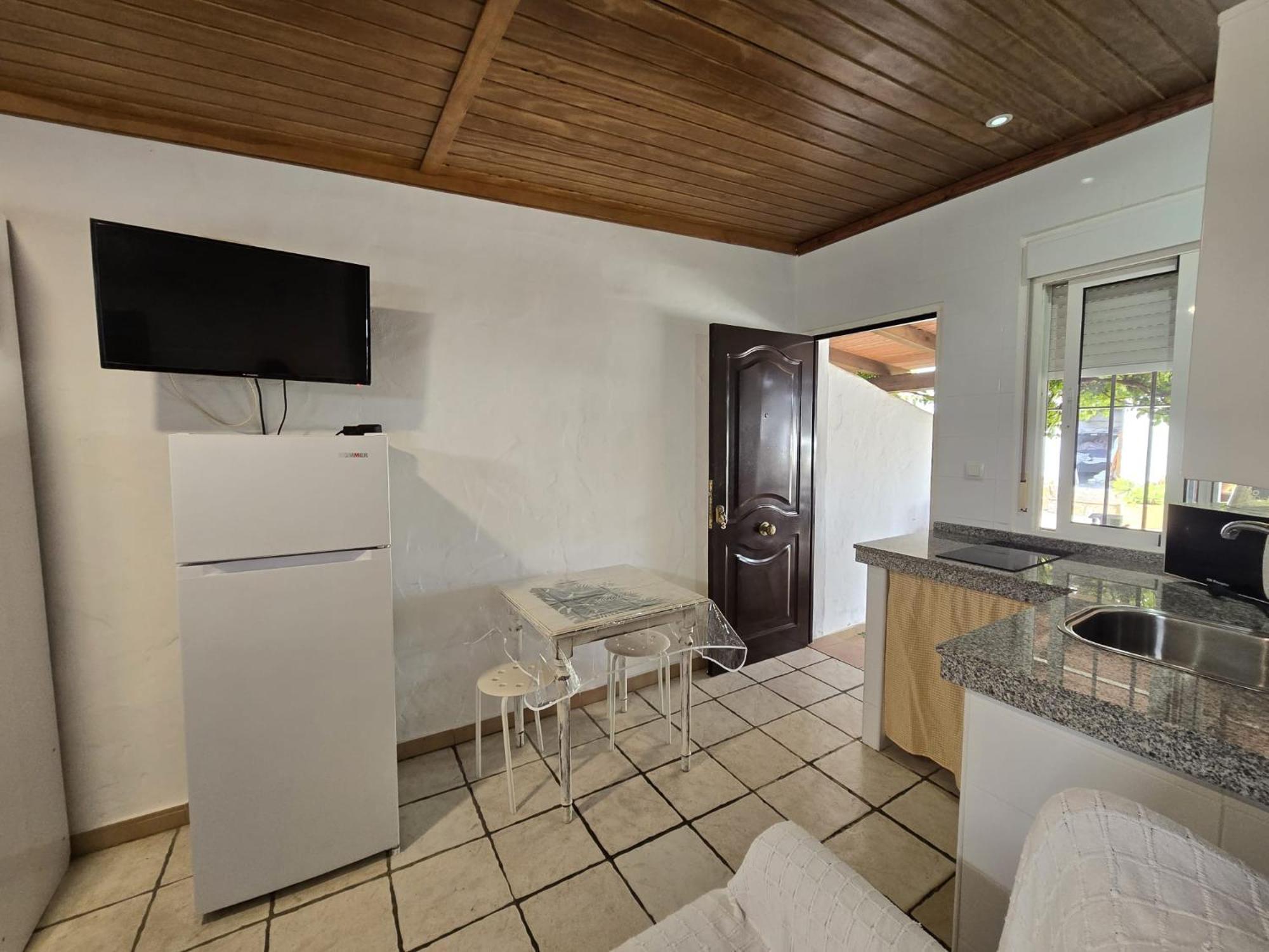 Apartamento Estudios Con Piscina Compartida En Conil. *