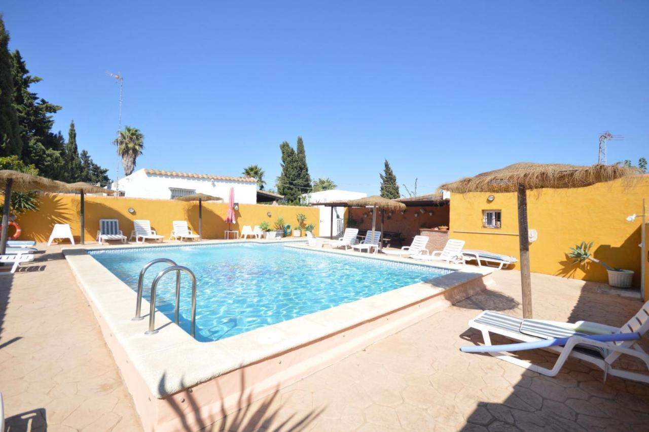 Estudios Con Piscina Compartida En Conil. * Cádiz